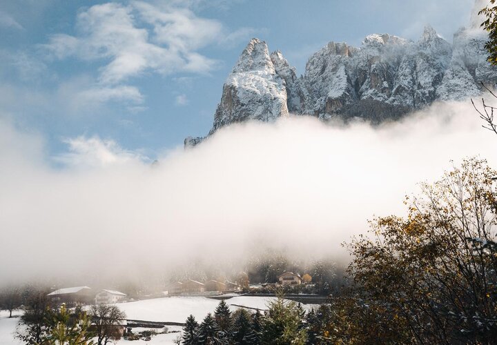 Blick aus der Lodge auf das Bergpanorama