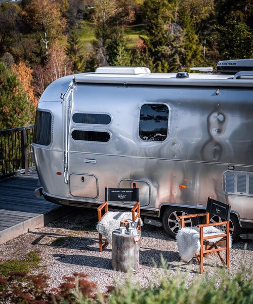 Sitzplatz vor Campingmobil