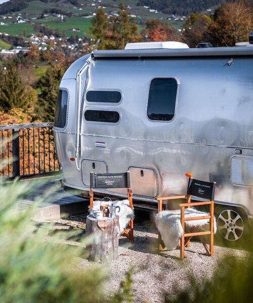 Sitzplatz vor Camper