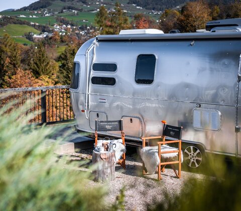 Sitzplatz vor Camper